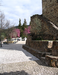 Side-of-church-Dornes